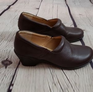 Soft Spots Leather Loafer sz 7M